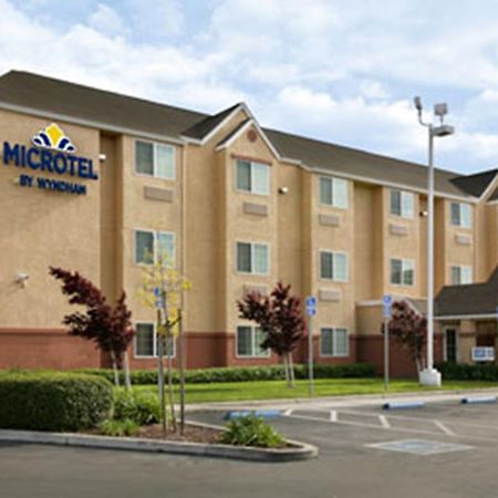 Microtel Inn & Suites Лоди Экстерьер фото