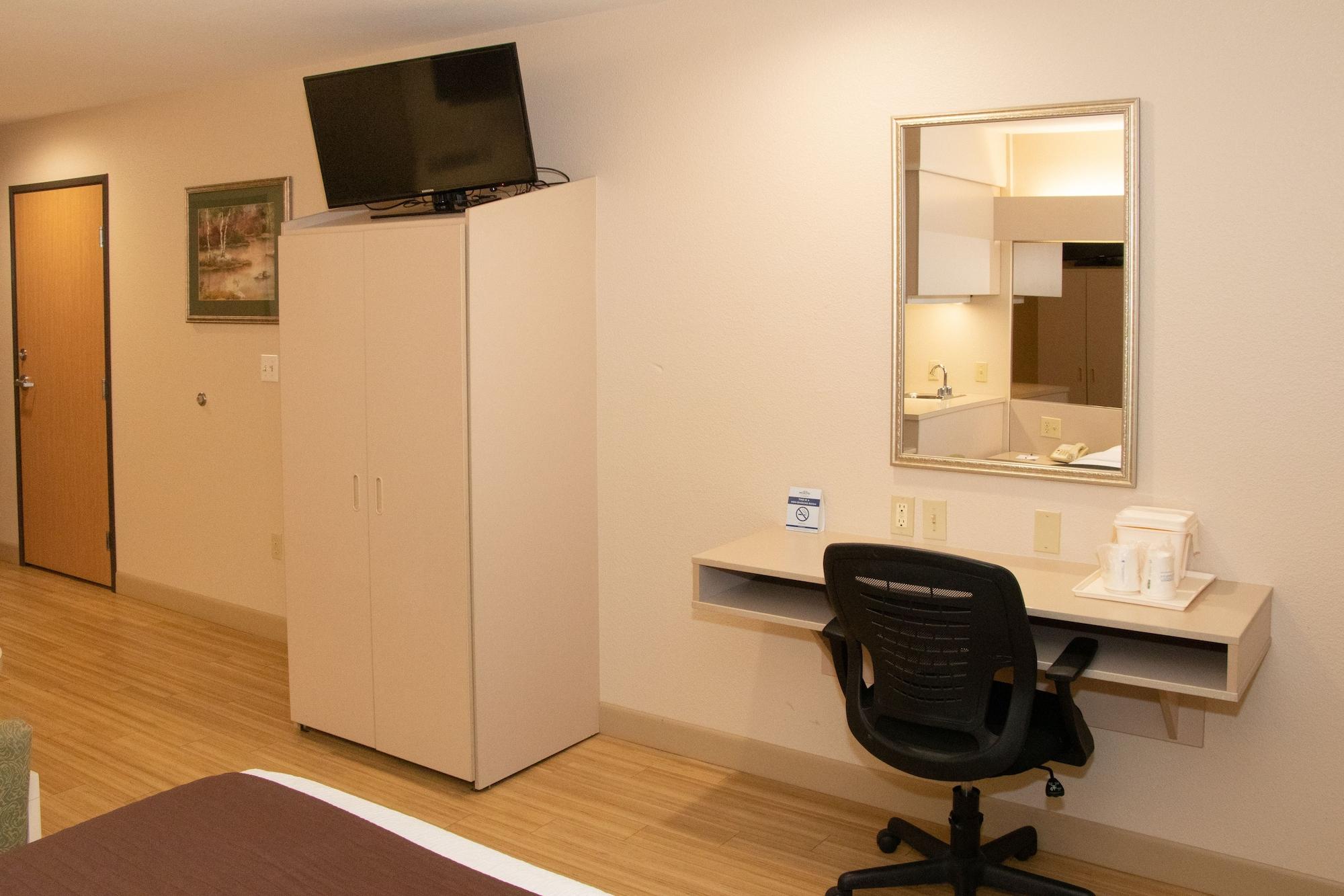 Microtel Inn & Suites Лоди Экстерьер фото